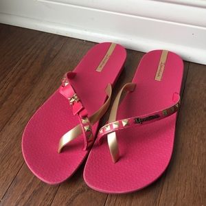 🥬Ipanema Women’s Pink/Gold Sandals Sz: 8